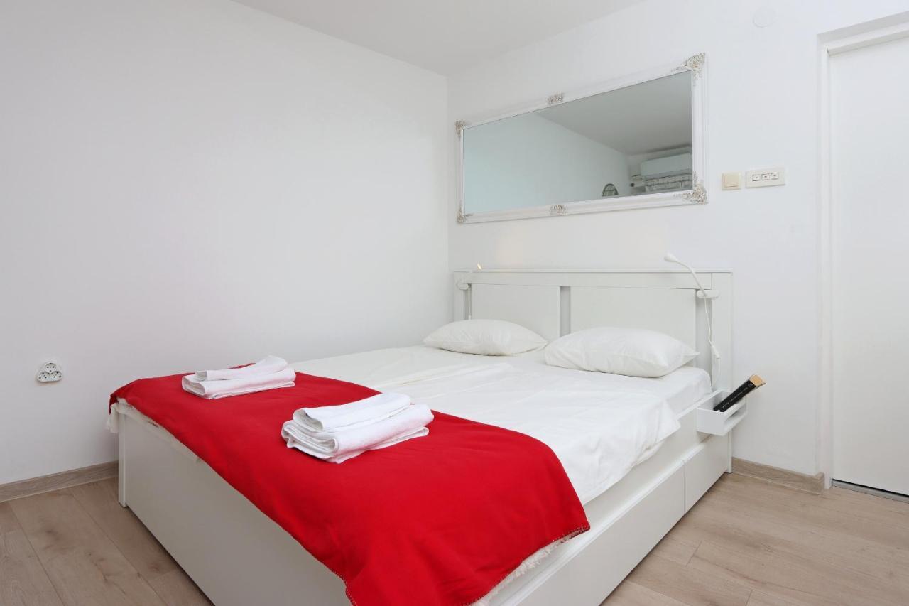 Sha La La - Charming, Unique Studio In A Historic Building Next To A Castle, Wifi, Smart Tv, Washer-Dryer Бакар Экстерьер фото