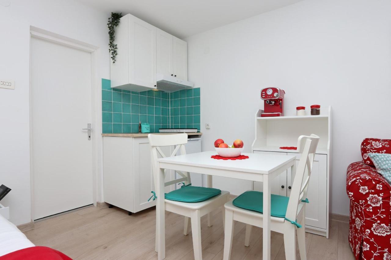 Sha La La - Charming, Unique Studio In A Historic Building Next To A Castle, Wifi, Smart Tv, Washer-Dryer Бакар Экстерьер фото